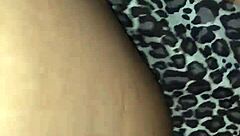 mi madrastra tiene una manera muy peliculiar de limpiar la casa y yo aprevecho para culiar - historia completa