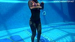 Canadian Hottest Milf Heidi Van Horny Pleasures Herself