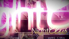 La Brune Épaisse aux Gros Seins Baise sur la Terrasse à la Vue de Tous