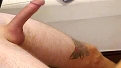 Girlfriend gives amazing blowjob!