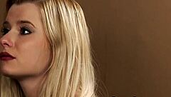 Spicy bombshell receives cumshot on face and swallows it