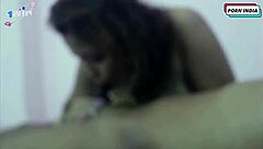 Indian girl gets hot and steamy with her physiotherapist