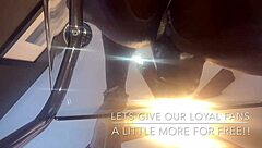 Birdbox Challenge with Fat Pussy and Asshole in Rough Play