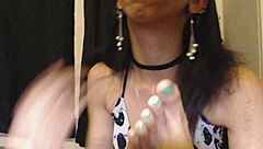 Neon green toes get a saliva bath in this video