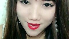 Watch the sexy Korean webcam girl