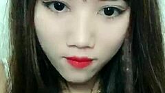 Watch the sexy Korean webcam girl