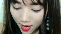 Watch the sexy Korean webcam girl