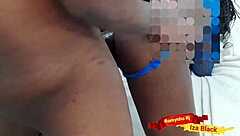 Iza Black Fazendo Atendimentos por Chamada de Vídeo