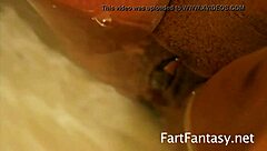 Amber Star creates stinky fart bubbles in the bath for ass worship.