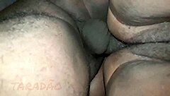 Safada gozou tomando no cu