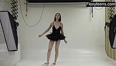 Flexyteen 18+ Markova shows off gymnast skills in softcore action