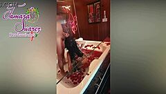 Le ba�an la puchaina a tamara suarez