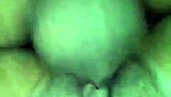 enchendo a boceta da safada de leite, quer ver?