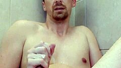 Big cocked stud gets messy in the shower