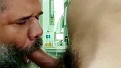 mamando mototaxista no motel bareback