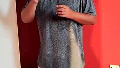 I pay the pizza guy with my ass and get creampied