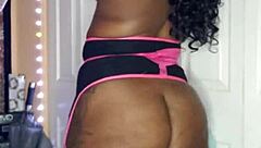 Ebony Naejae Shows Off Big Ass!