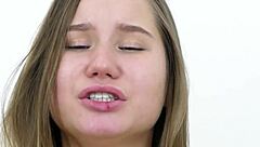 Solo Plump Girl Amalia Davis Masturbating In 4K