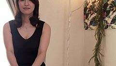 Japanese housewife Saki Oishi squirts during intimate filming