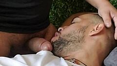 Latinos gays fazendo sexo oral e barebacking, rus�o gozou grosso na boca!