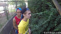 Webcam - Skater Twinks Engage In Bareback Fucking And Blowjob