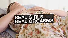 Yanks Hottie Mz Mischief Rubs Her Muff