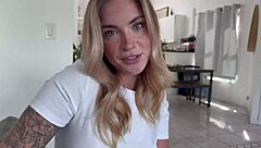 Stepsister's blonde big tit friend begs for bold fucking despite boyfriend