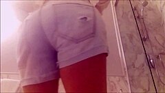 Amateur video shows hidden camera fetish with farting and close-ups