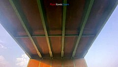 i'm masturbating under the bridge