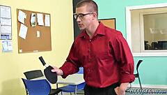 i felt my first gay encounter in the locker room