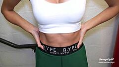 Want to see MILF cum in panties?