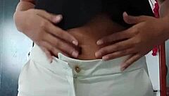Innocent girl achieves her first orgasm in homemade video