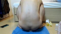 Solo dildo play ends in cumshot