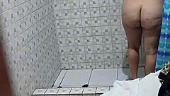 Camara Oculta Vecina Madura Venezolana En La Ducha!