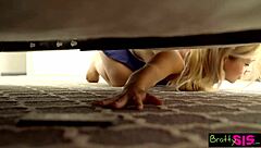 hurry and fuck me, stuck latina stepsister begs for creampie