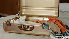 Curvy Milf Ainslee Seduces Delivery Guy With Licks