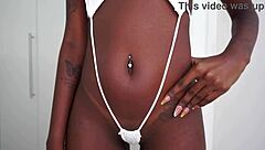 Jenny Pretinha Twerks Intensely On Big Dick