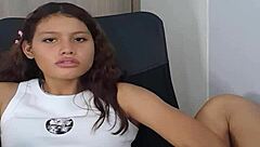 Woman 18 Pussy With Dildo