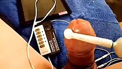 Homo Kotilainen's steamy solo session with electric toothbrush