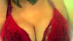 woman feels aroused during gym exercises