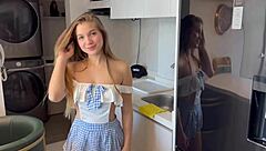 joven sirvienta se folla a su jefe porque está cachonda 😏