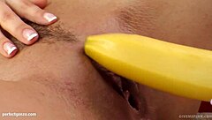 eve gets her pussy wet with fingers and dildo