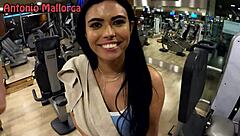 Big cocked stud gets it hard with curvaceous gym babe