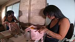 Entrevistando Novinha Enquanto Se Prepara Para Foder - Lunna Real