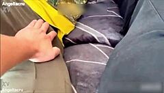 Mi compita se sentía nervioso y se me ocurrió darme un masaje para que se relaje