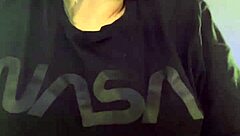 At the gym I felt hot and removed my shirt