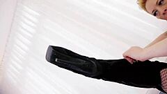 Alexa Night, This Cougar Milf Deepthroats Big Dick POV and Swallows Cum Load 😍