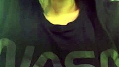 At the gym I felt hot and removed my shirt