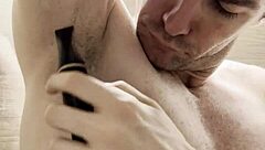 i trim my sweaty armpits and chest after gym for photoshoot 😊