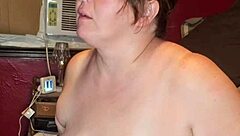 Swallowing my piss in slow-motion with detailed close-ups